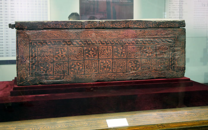 曾侯乙墓內(nèi)的殉葬棺 曾侯乙墓內(nèi)的殉葬棺